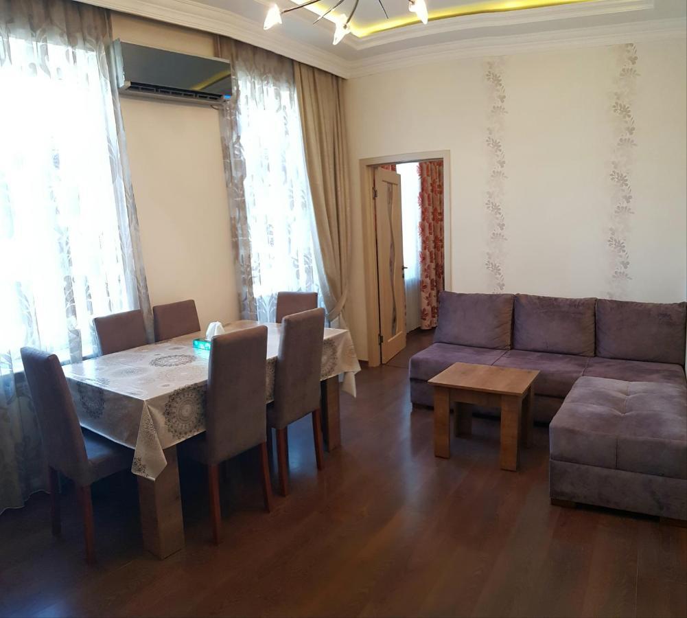 Central Baku Luxury Apartment On Nizami Street Exterior photo