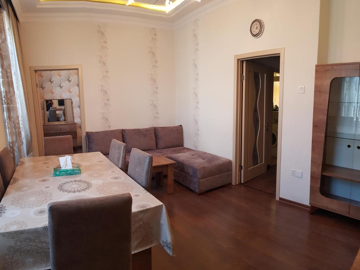 Central Baku Luxury Apartment On Nizami Street Exterior photo